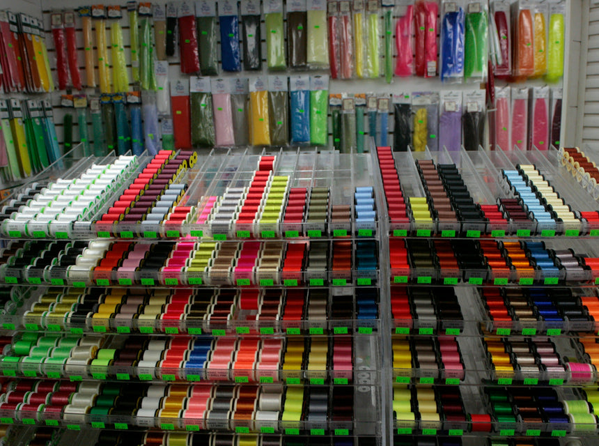 fly tying materials. (c) Photo by David Trinks / Unsplash