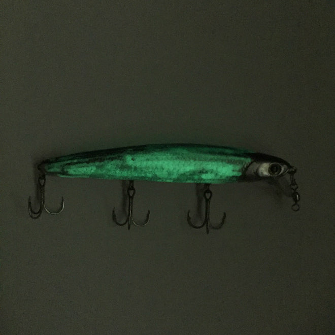 fly-tie-thick-hard-glow-formula-2-oz-bottle